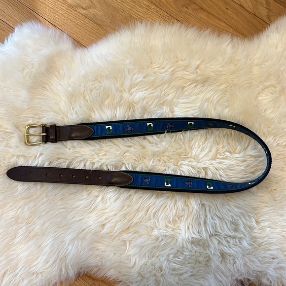 Vineyard Vines “D” logo embroidered dog classic cotton belt with leather trim 36 - Picture 1 of 4